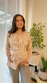 Polera Maternal y Lactancia Animal Print Café